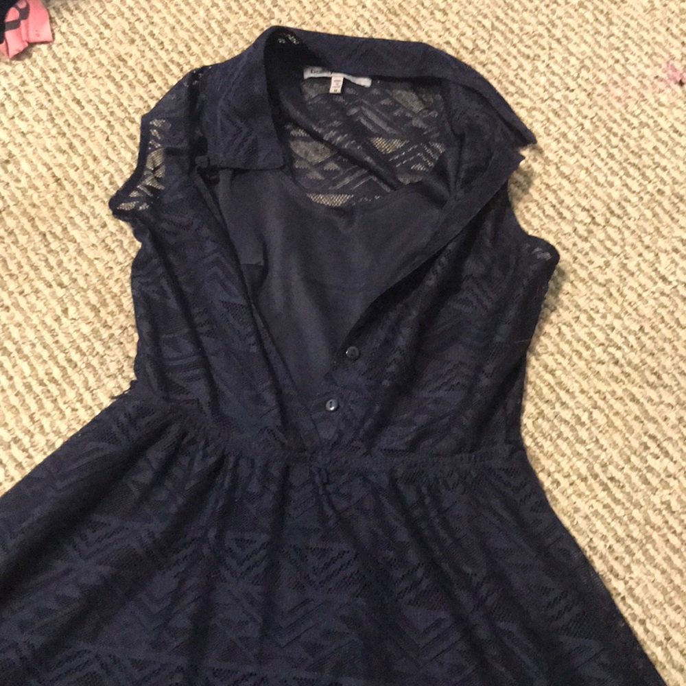 A navel blue dress